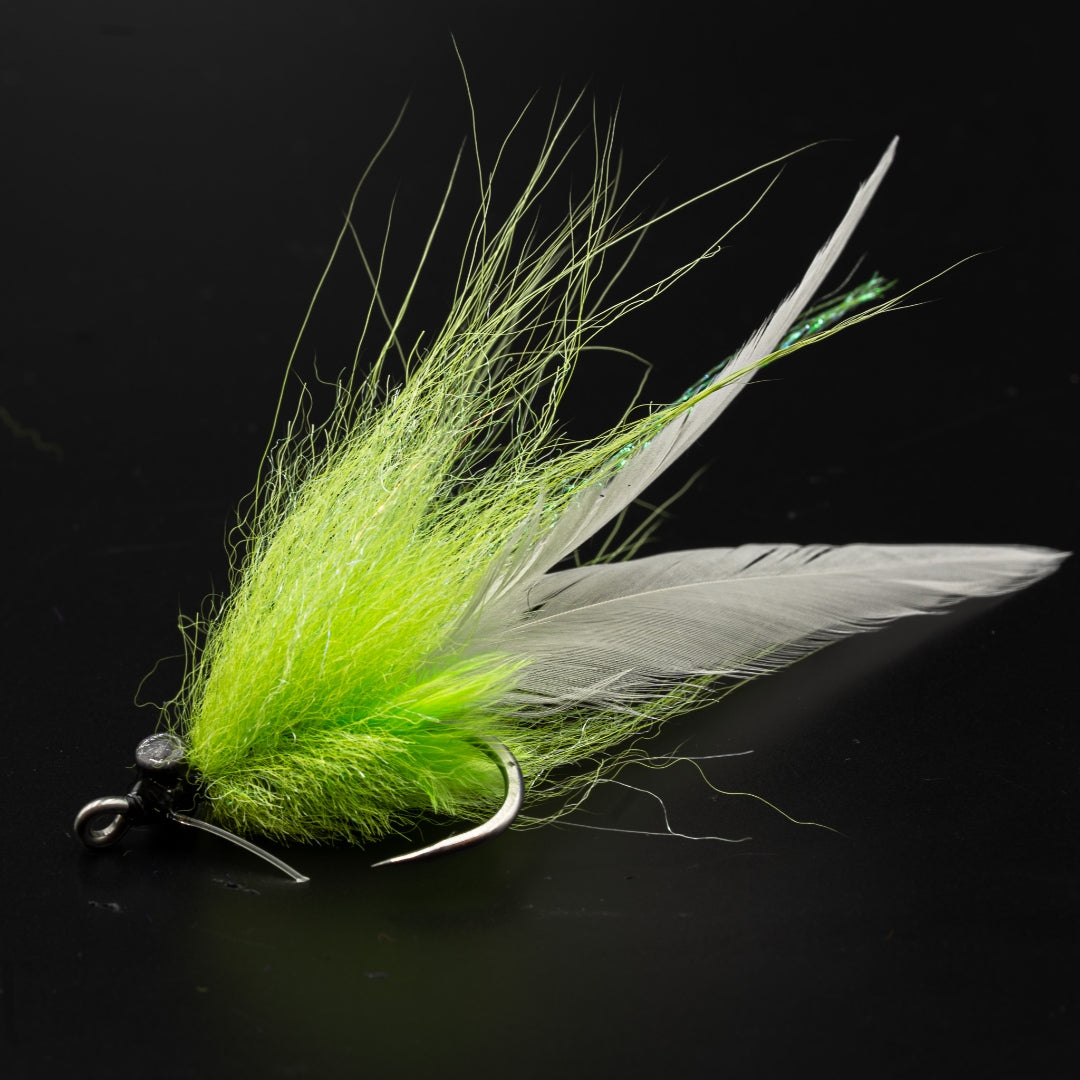 LA Roughneck in Chartreuse and White - FINATICS Marsh Series bull redfish fly