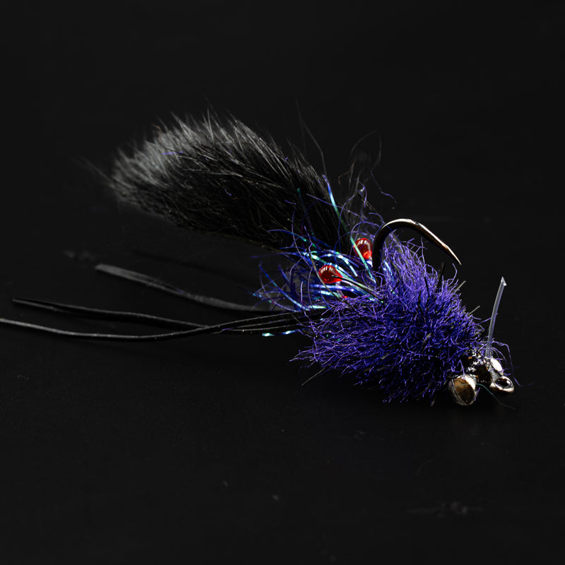 Bull Dozer bull redfish fly by FINATICS Marsh Series - Gamakatsu SL12S 1/0 with rabbit strip tail and Crab Trap Dubbing body